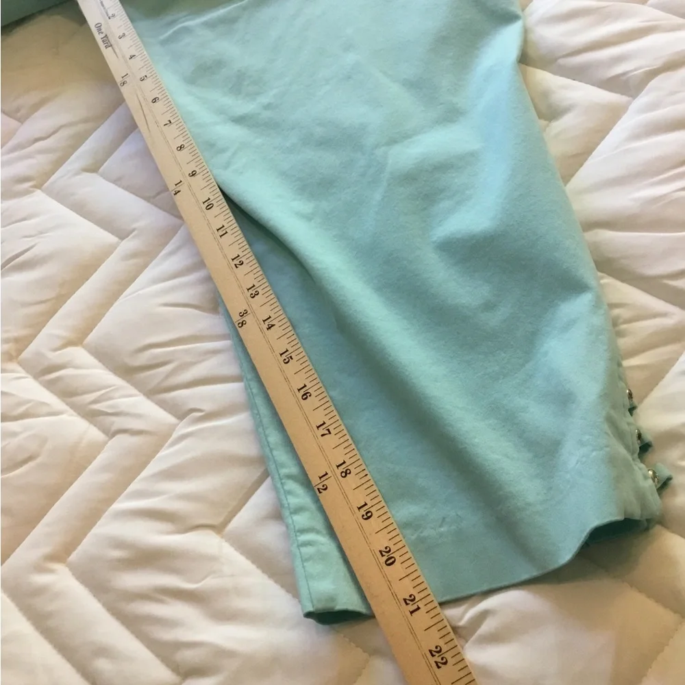 JM COLLECTION CAPRIS XXL Aqua Very good condition. cute details on cuff.